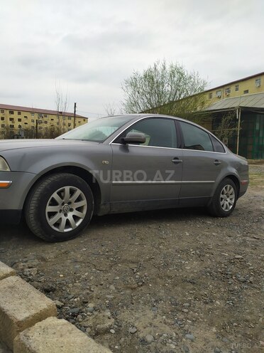 Volkswagen Passat 2002, 350,000 km - 1.8 l - Salyan