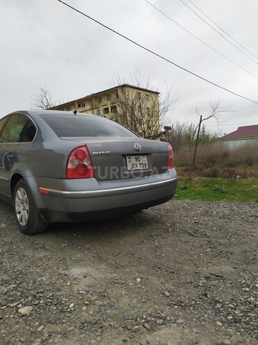 Volkswagen Passat 2002, 350,000 km - 1.8 l - Salyan