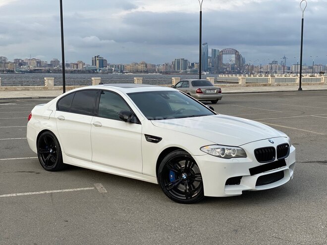 BMW M5 2013, 110,000 km - 4.4 l - Bakı