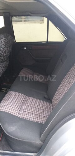 Mercedes E 260 1987, 250,000 km - 2.6 л - Bakı