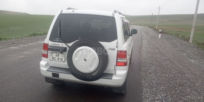 Mitsubishi Pajero io 2001, 211,446 km - 0.2 l - Oğuz