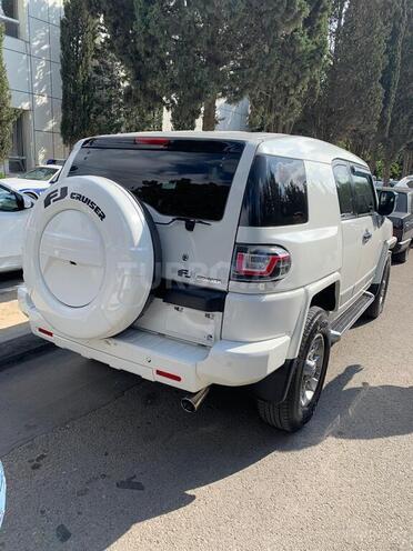 Toyota FJ Cruiser 2013, 98,000 km - 0.4 l - Bakı