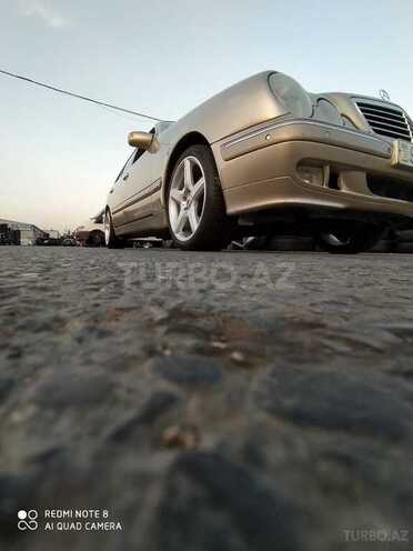 Mercedes E 240 2000, 289,070 km - 2.4 l - Bakı