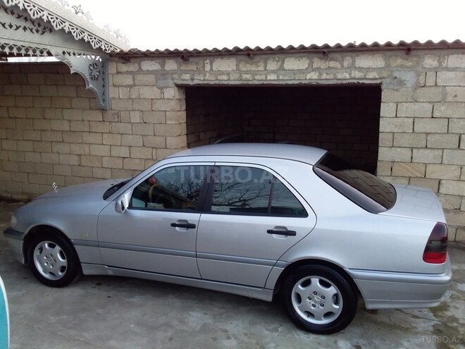 Mercedes C 200 2000, 245,211 km - 2.0 л - Şirvan