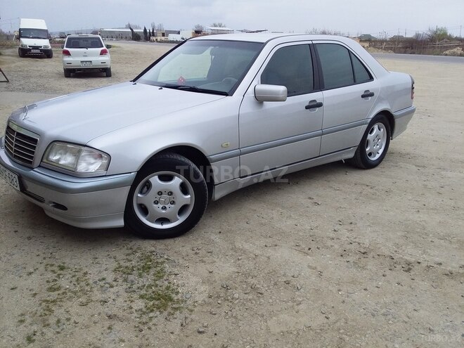 Mercedes C 200 2000, 245,211 km - 2.0 л - Şirvan