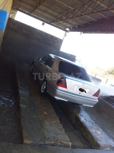 Mercedes C 200 2000, 245,211 km - 2.0 л - Şirvan