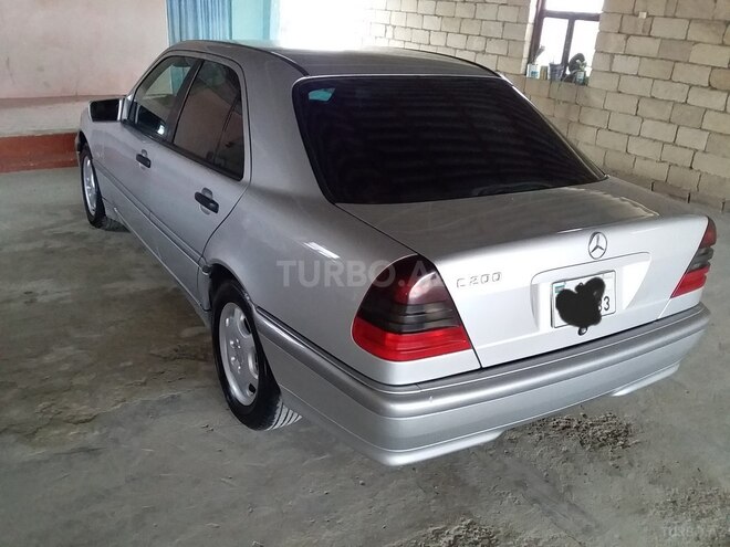 Mercedes C 200 2000, 245,211 km - 2.0 л - Şirvan