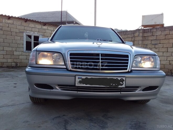 Mercedes C 200 2000, 245,211 km - 2.0 л - Şirvan