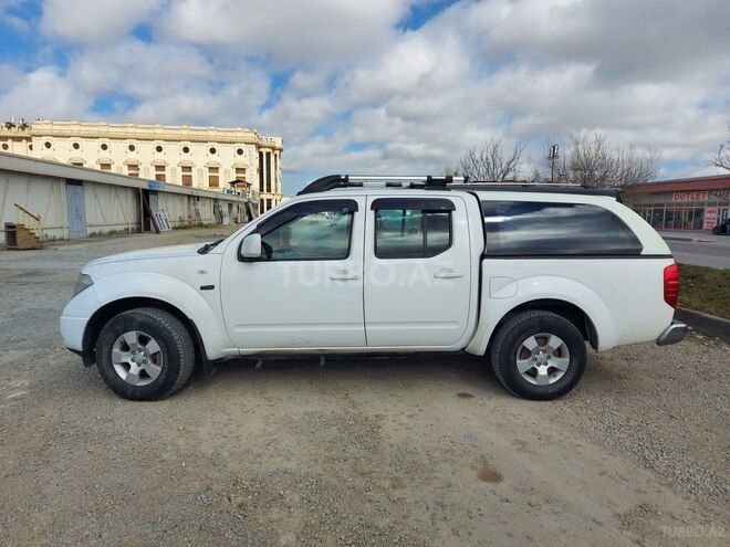 Nissan Navara 2010, 269,000 km - 2.5 l - Bakı