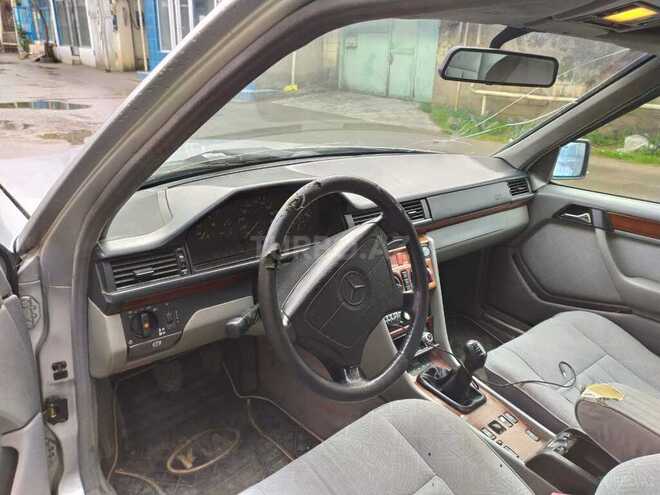 Mercedes E 300 1995, 356,255 km - 3.0 l - Bakı