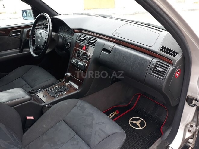 Mercedes E 230 1996, 287,000 km - 2.3 л - Sumqayıt