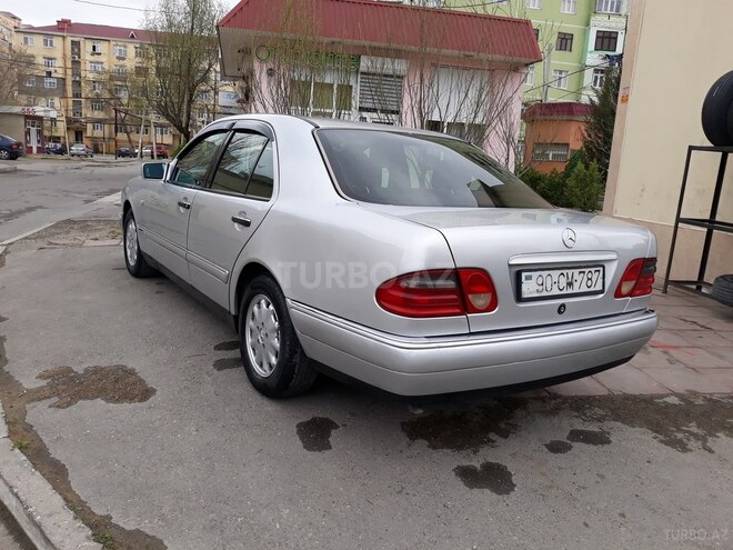 Mercedes E 230 1996, 287,000 km - 2.3 л - Sumqayıt