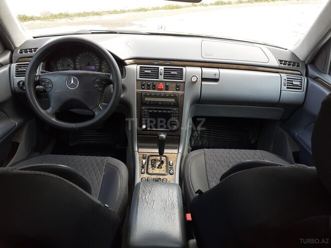 Mercedes E 240 2000, 212,888 km - 2.4 l - Sumqayıt