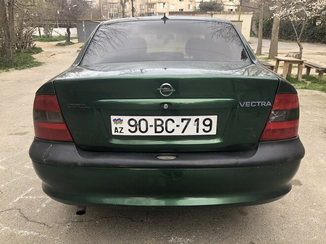 Opel Vectra 1996, 245,000 km - 2.0 l - Bakı