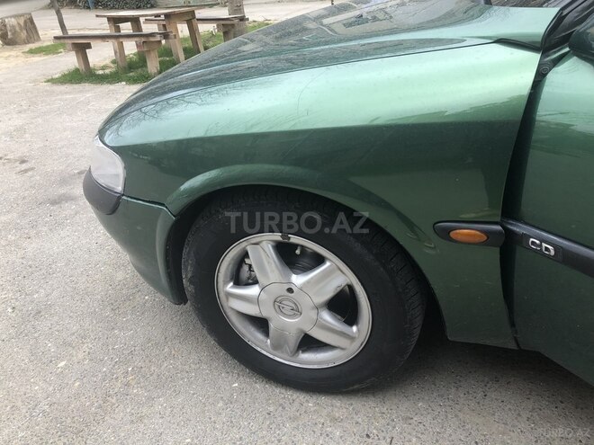 Opel Vectra 1996, 245,000 km - 2.0 l - Bakı