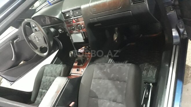 Mercedes C 220 1999, 350,960 km - 2.2 l - Mingəçevir
