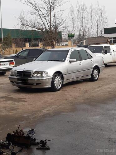 Mercedes C 220 2000, 365,386 km - 2.2 л - Bakı