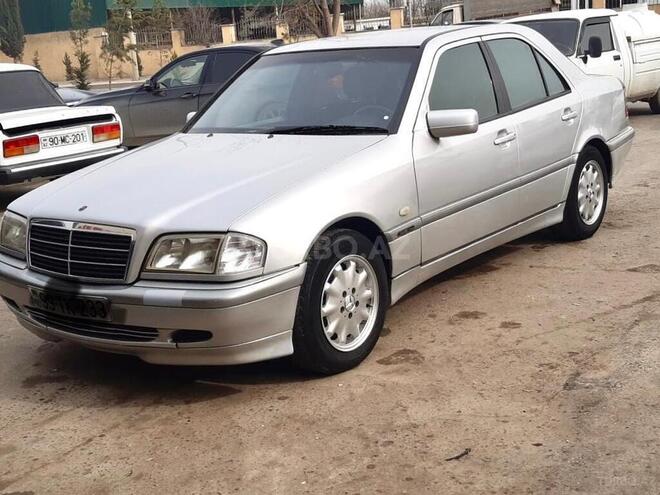 Mercedes C 220 2000, 365,386 km - 2.2 л - Bakı
