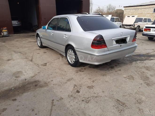 Mercedes C 220 2000, 365,386 km - 2.2 л - Bakı