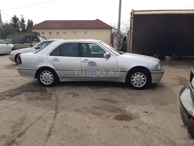 Mercedes C 220 2000, 365,386 km - 2.2 л - Bakı