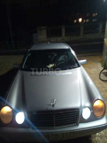 Mercedes E 220 1998, 630,500 km - 0.2 l - Bakı