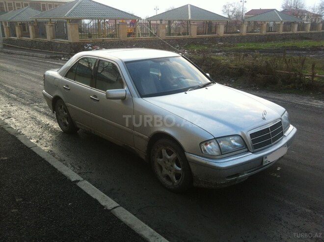 Mercedes C 220 1995, 395,000 km - 0.2 л - Bakı