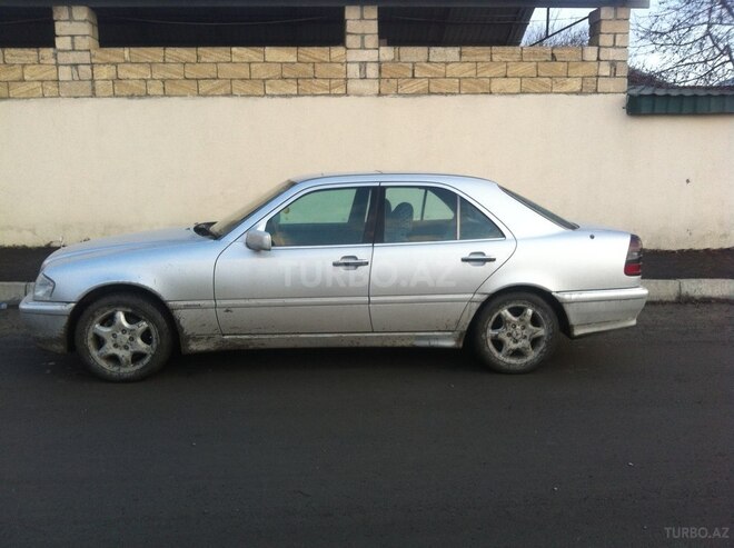 Mercedes C 220 1995, 395,000 km - 0.2 л - Bakı