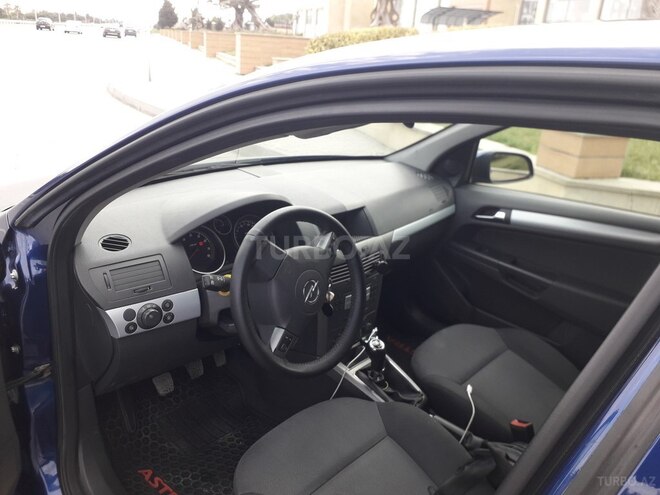 Opel Astra 2006, 260,000 km - 1.4 l - Bakı