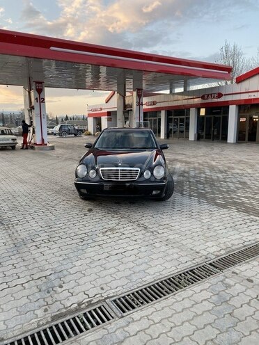 Mercedes E 320 2000, 337,000 km - 3.2 l - Gəncə