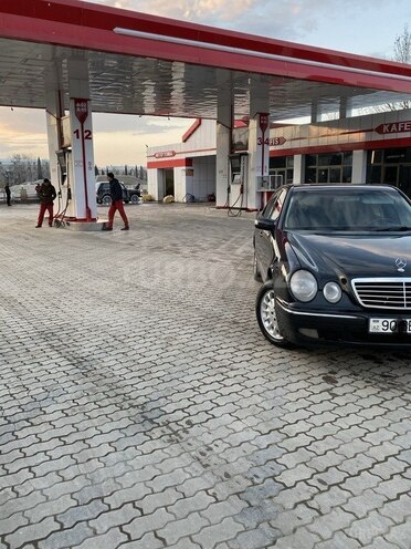 Mercedes E 320 2000, 337,000 km - 3.2 l - Gəncə