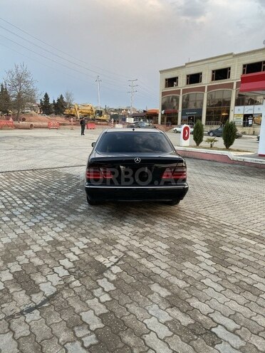 Mercedes E 320 2000, 337,000 km - 3.2 l - Gəncə