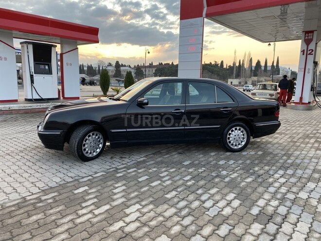 Mercedes E 320 2000, 337,000 km - 3.2 l - Gəncə