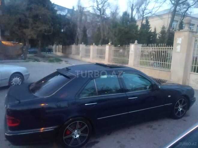 Mercedes E 220 1998, 368,000 km - 2.2 l - Bakı