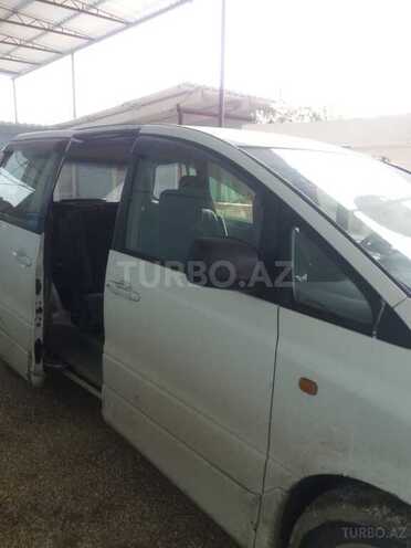 Toyota  2000, 526,970 km - 0.3 l - Salyan