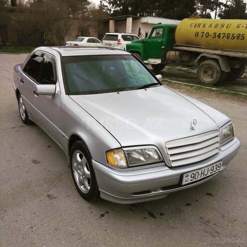 Mercedes C 230 2000, 284,000 km - 2.3 л - Bakı