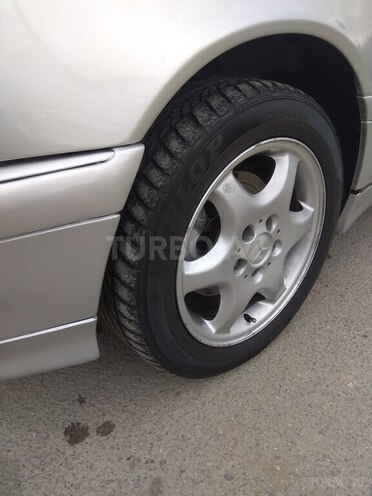 Mercedes C 230 2000, 284,000 km - 2.3 л - Bakı