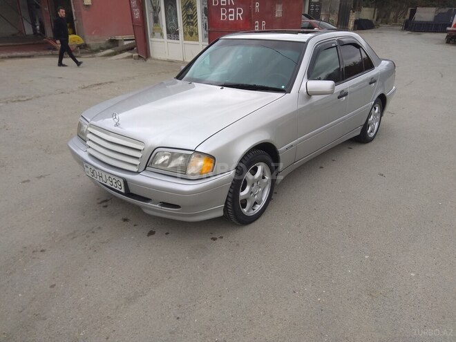 Mercedes C 230 2000, 284,000 km - 2.3 л - Bakı