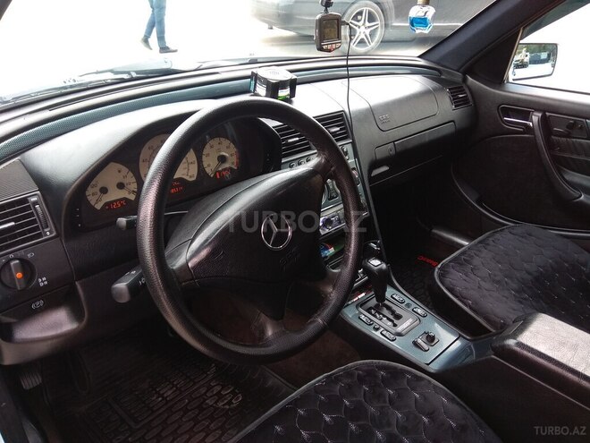 Mercedes C 230 2000, 284,000 km - 2.3 л - Bakı