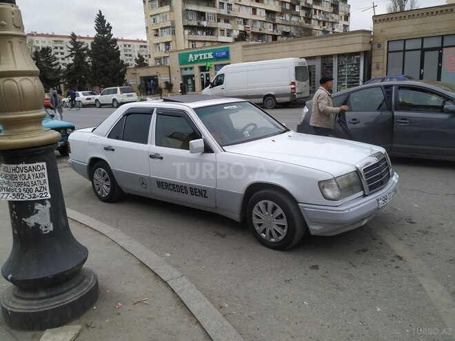 Mercedes E 220 1991, 235,235 km - 2.0 l - Bakı