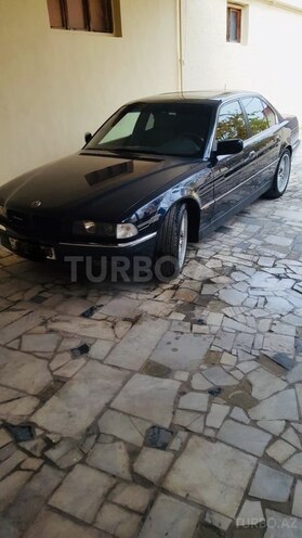 BMW 740 1998, 270,000 km - 4.4 l - Gəncə