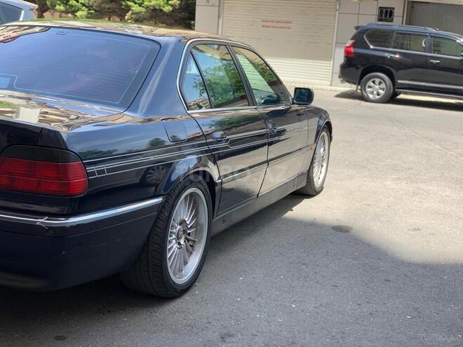 BMW 740 1998, 270,000 km - 4.4 l - Gəncə