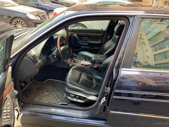 BMW 740 1998, 270,000 km - 4.4 l - Gəncə