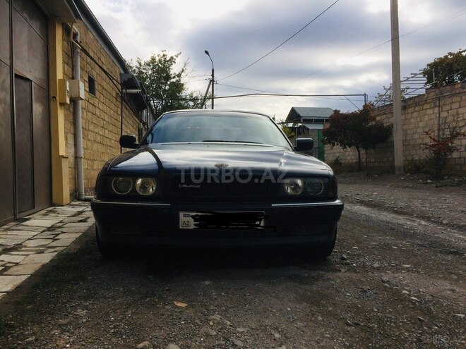 BMW 740 1998, 270,000 km - 4.4 l - Gəncə