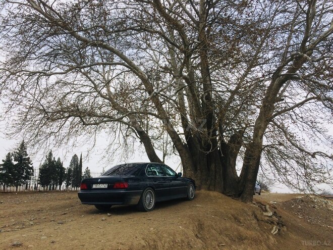 BMW 740 1998, 270,000 km - 4.4 l - Gəncə
