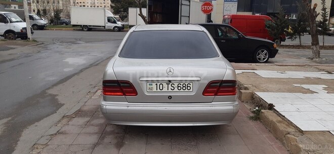 Mercedes E 240 1999, 220,928 km - 2.4 л - Sumqayıt