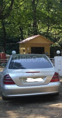 Mercedes E 270 2002, 304,000 km - 2.7 l - Bakı