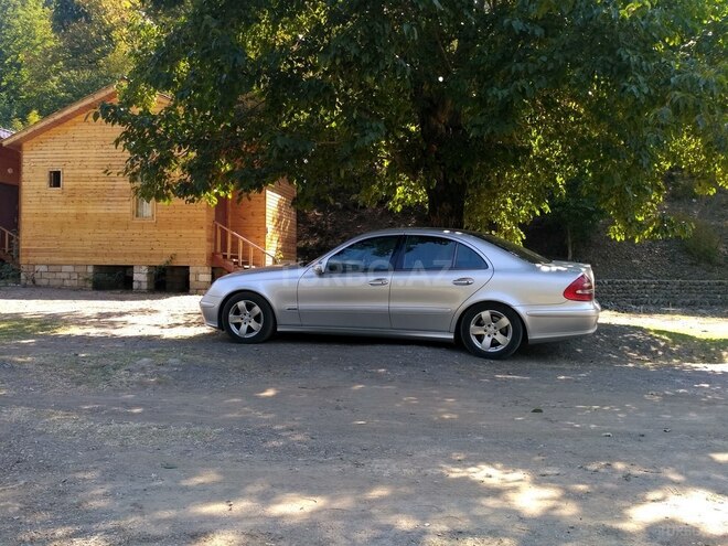 Mercedes E 270 2002, 304,000 km - 2.7 l - Bakı