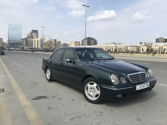 Mercedes E 230 1996, 321,000 km - 2.3 л - Bakı