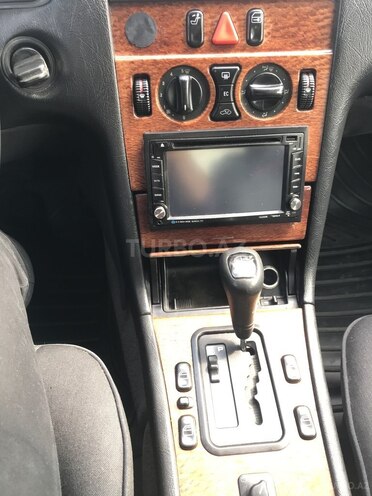Mercedes E 230 1996, 321,000 km - 2.3 л - Bakı