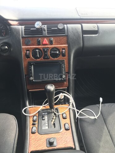 Mercedes E 230 1996, 321,000 km - 2.3 л - Bakı